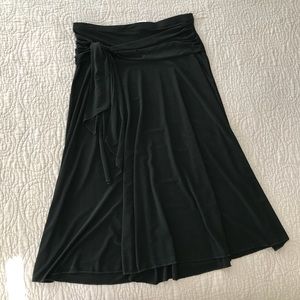 Jersey A-Line Skirt  “WHITE HOUSE|BLACK MARKET”